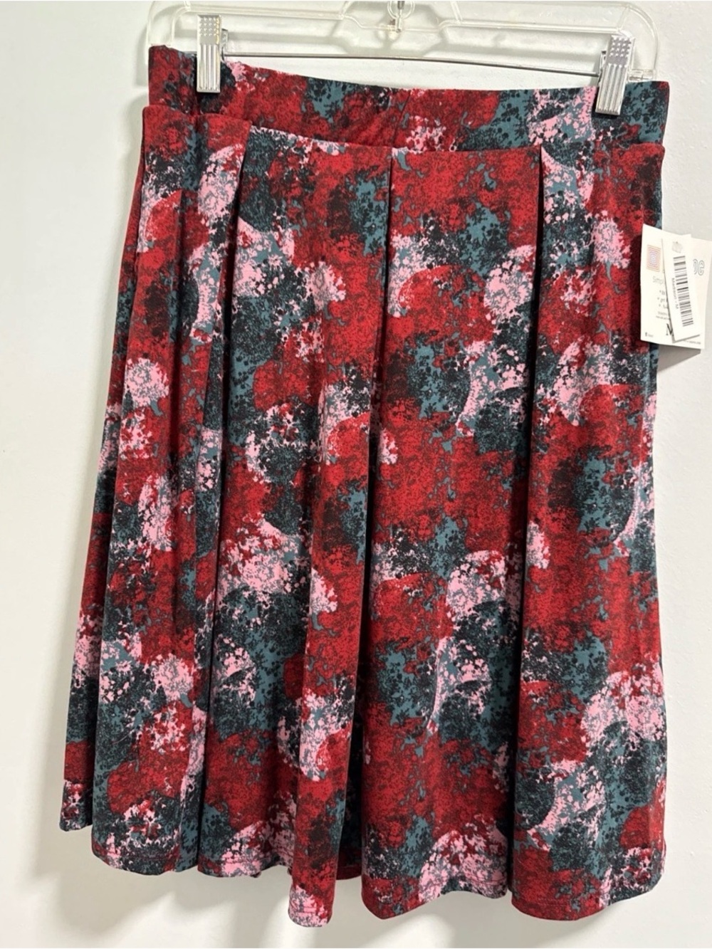Lularoe Madison Red Floral A Line Pleated Skirt Med NWT